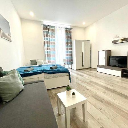 Relax Home With 2 Bedroom, 2 Bathroom For 6 People In The City Centre Free Coffee 부다페스트 외부 사진