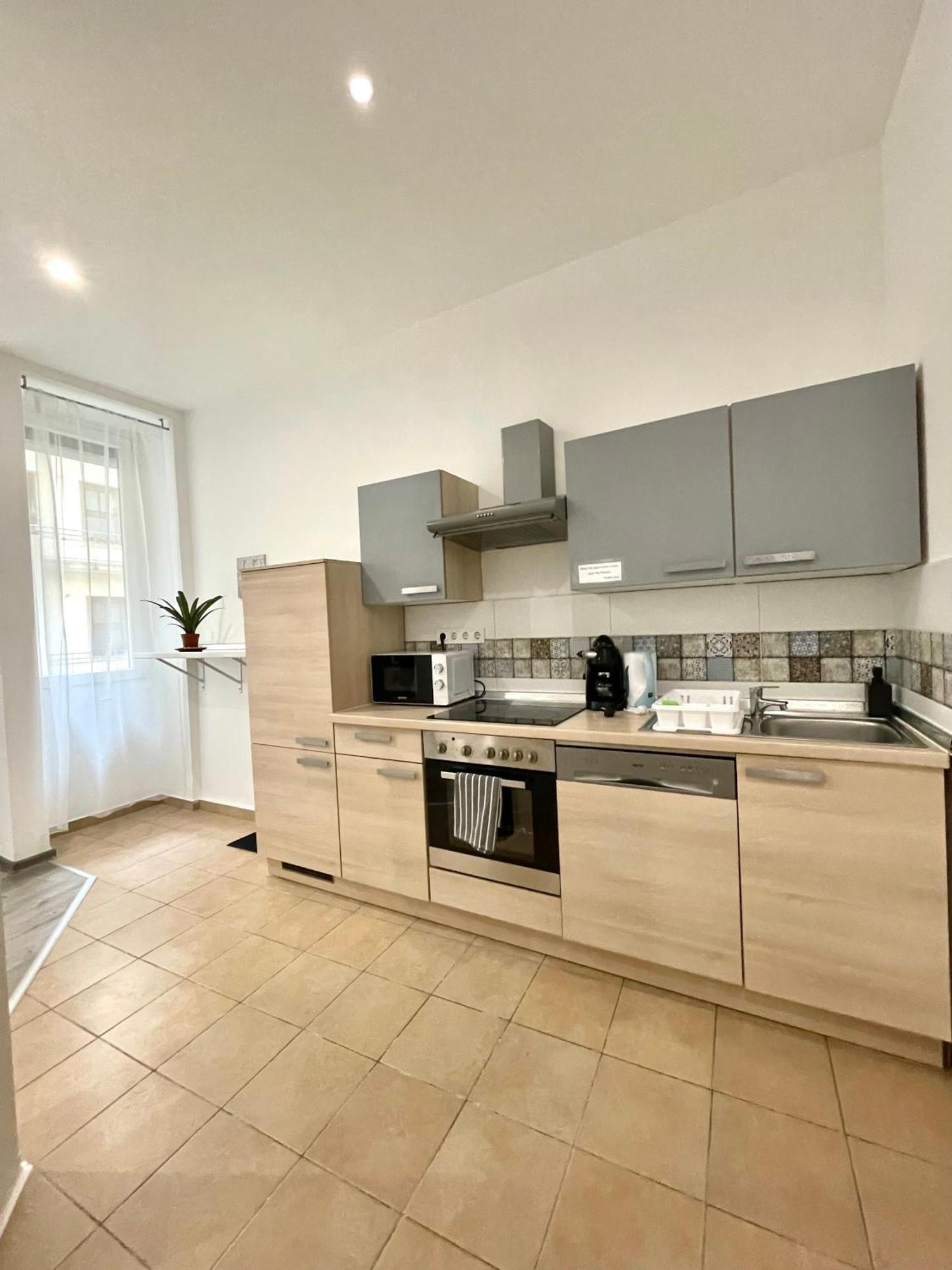 Relax Home With 2 Bedroom, 2 Bathroom For 6 People In The City Centre Free Coffee 부다페스트 외부 사진