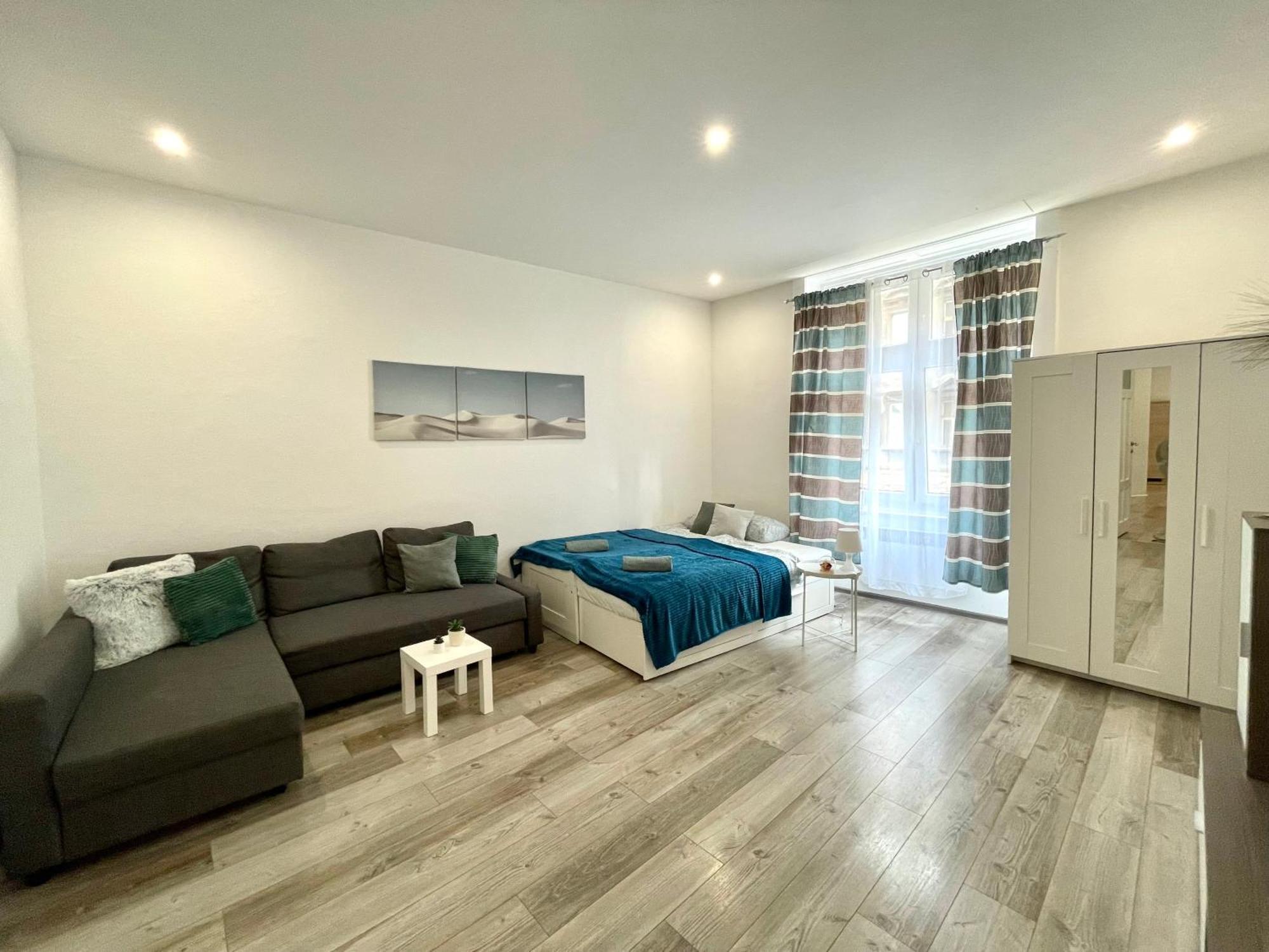 Relax Home With 2 Bedroom, 2 Bathroom For 6 People In The City Centre Free Coffee 부다페스트 외부 사진